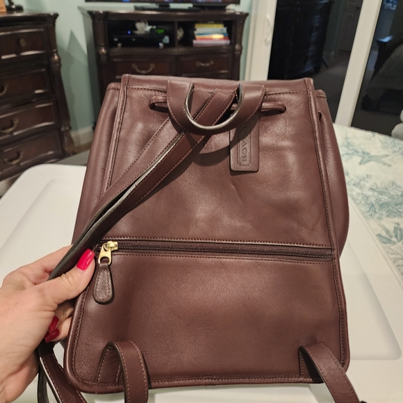 VINTAGE COACH DARK BROWN SOFT LEATHER DAY BACKPACK, EXCELLENT USED CONDITION - Picture 3 of 13